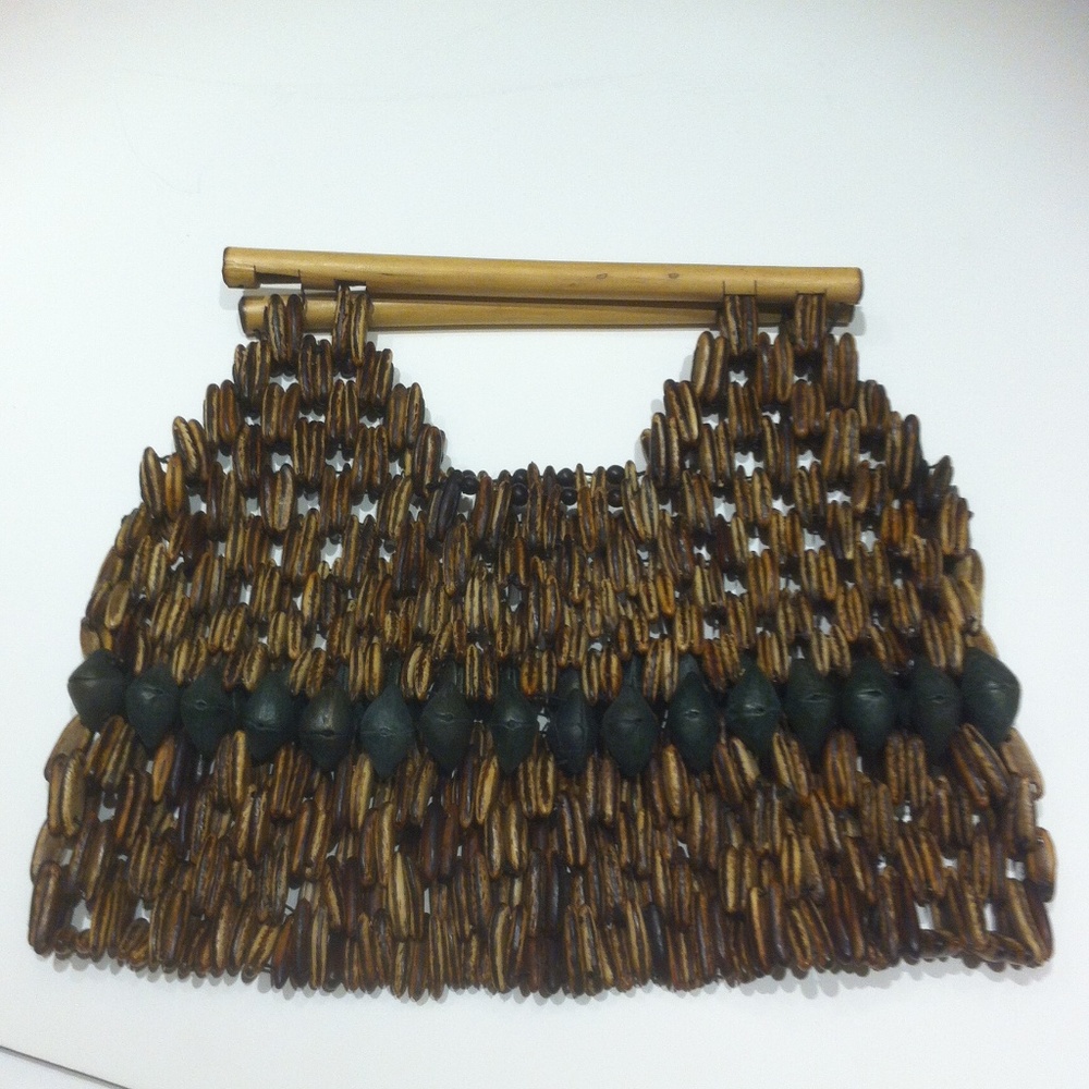 HAND MADE PURSE MADE OF SEEDS